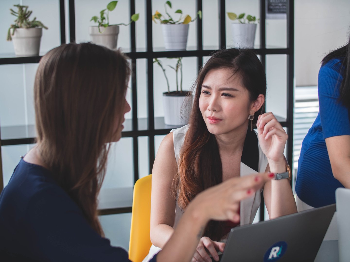 Pros and cons of cooperating with other translators of the same language